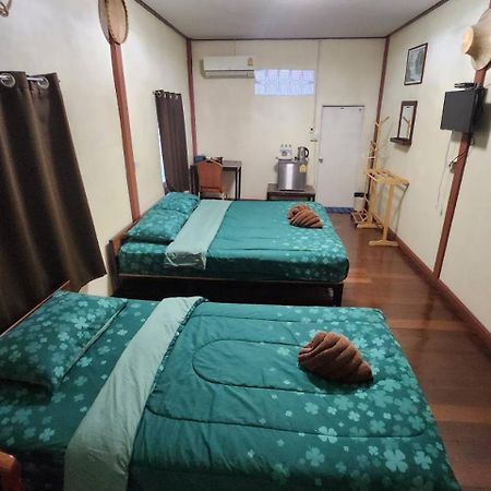 Hotel Baan Khun Ya Ayutthaya Exteriér fotografie
